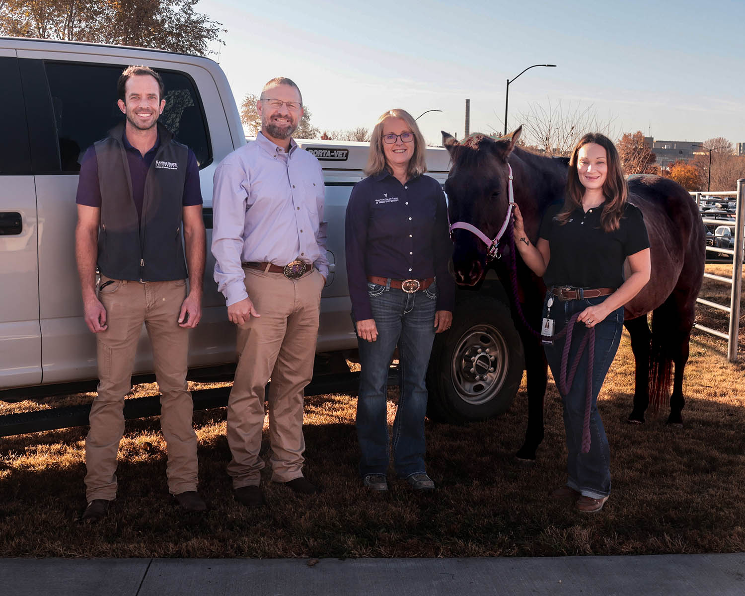 Equine Field Service Team Equine Field Service Team